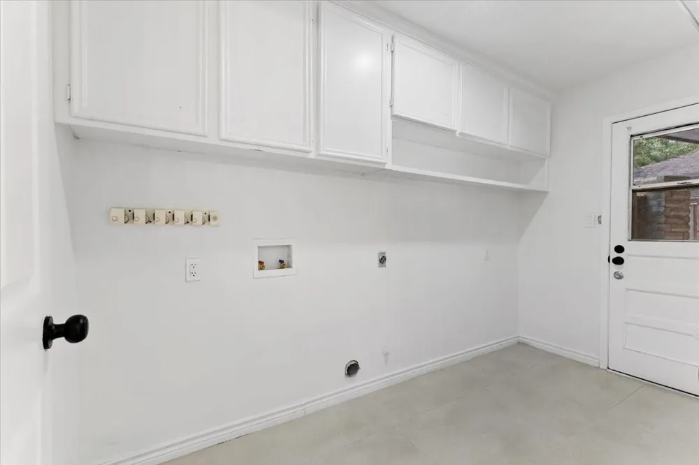 3815 Plum Hollow Drive Houston, TX 77059