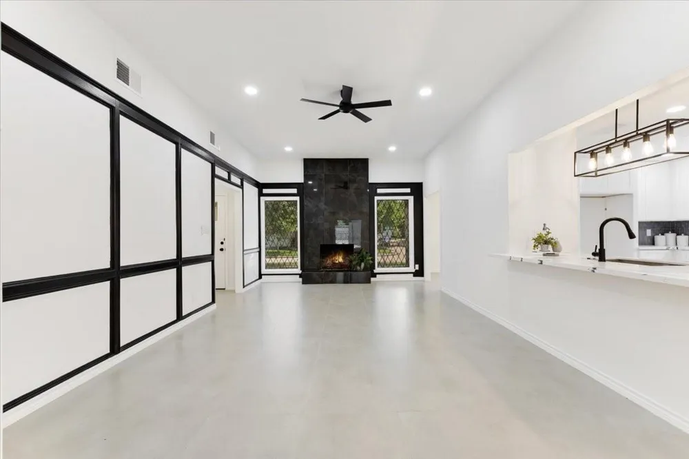 3815 Plum Hollow Drive Houston, TX 77059