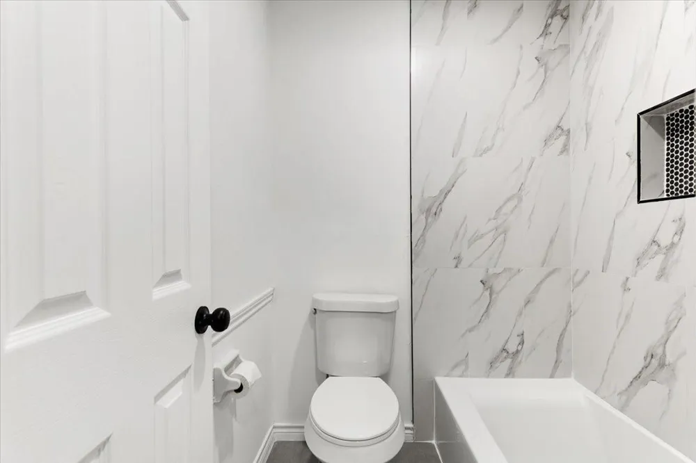 3815 Plum Hollow Drive Houston, TX 77059