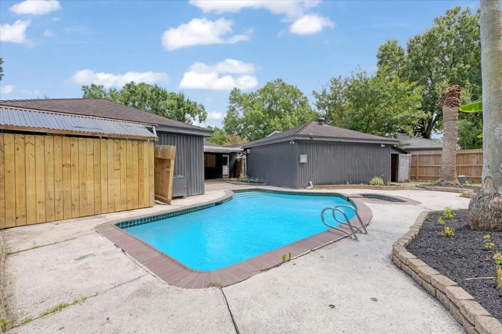 3815 Plum Hollow Drive Houston, TX 77059