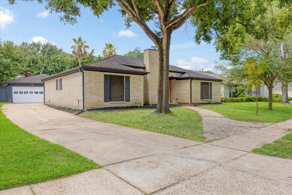 3815 Plum Hollow Drive Houston, TX 77059