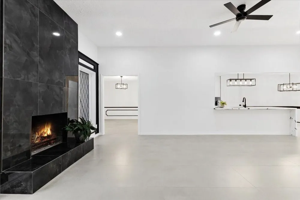 3815 Plum Hollow Drive Houston, TX 77059