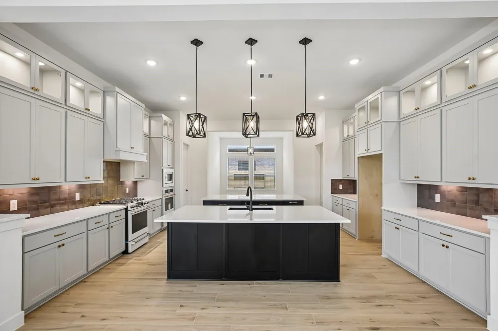 12051 Lake View Boulevard Mont Belvieu, TX 77523