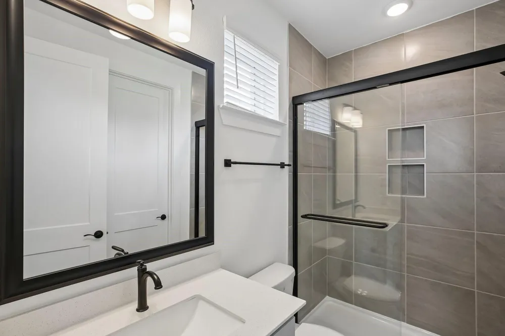 12051 Lake View Boulevard Mont Belvieu, TX 77523