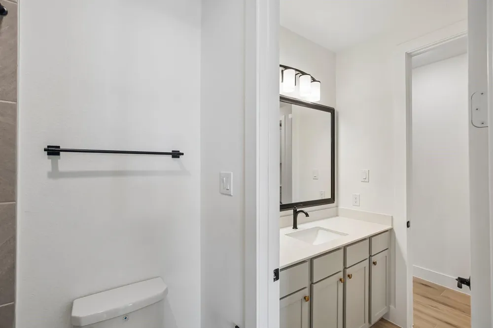 12051 Lake View Boulevard Mont Belvieu, TX 77523