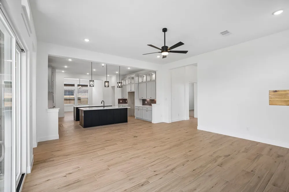 12051 Lake View Boulevard Mont Belvieu, TX 77523
