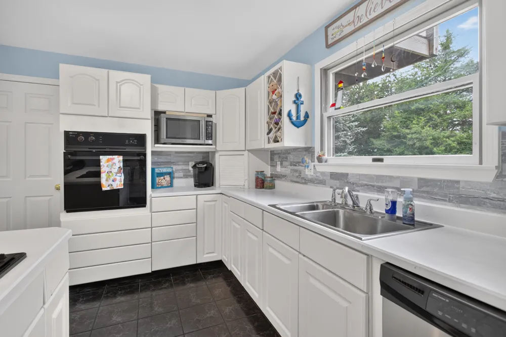 268 Somerset Drive Brooklyn, MI 49230