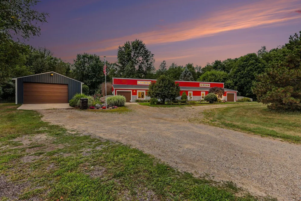 378 124th Avenue Shelbyville, MI 49344