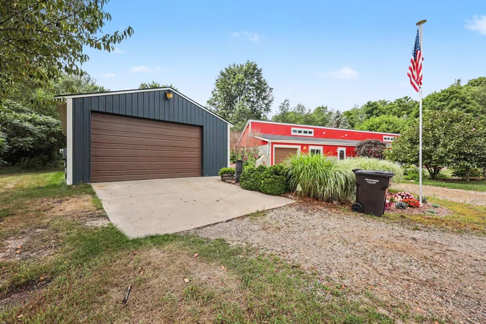 378 124th Avenue Shelbyville, MI 49344