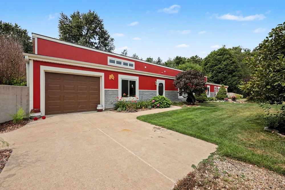 378 124th Avenue Shelbyville, MI 49344