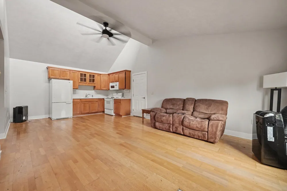 378 124th Avenue Shelbyville, MI 49344