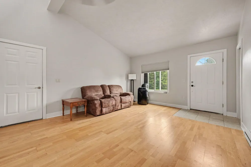 378 124th Avenue Shelbyville, MI 49344