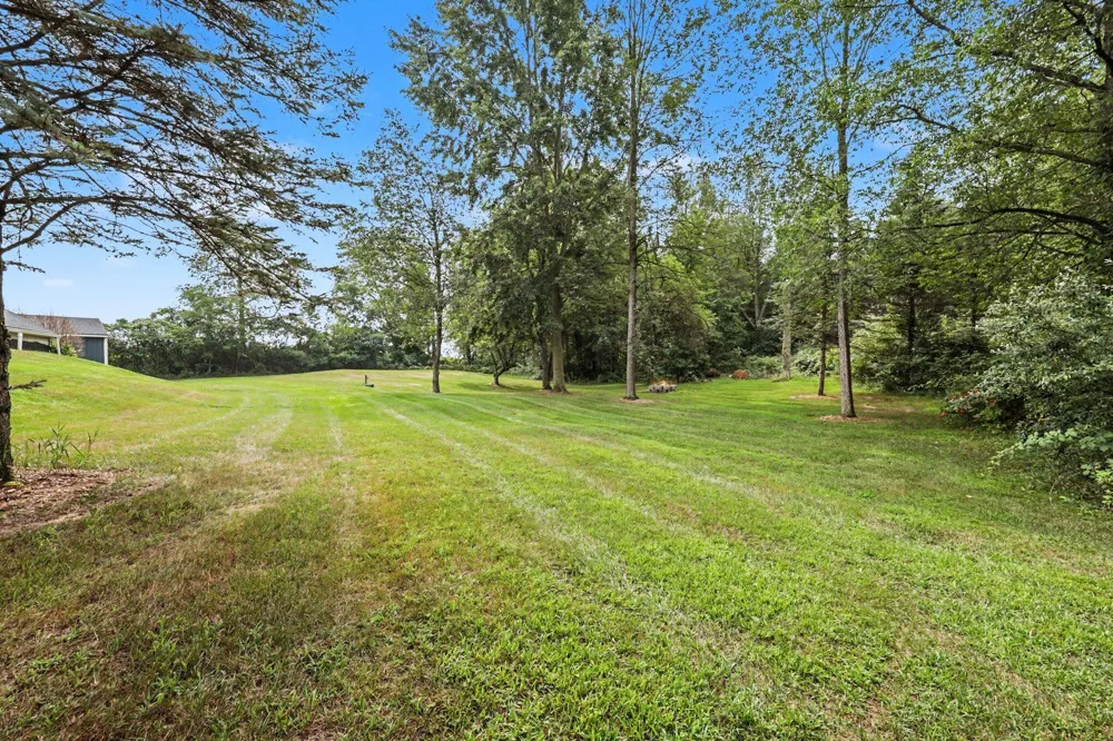 378 124th Avenue Shelbyville, MI 49344