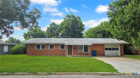 1402 Springwood Lane