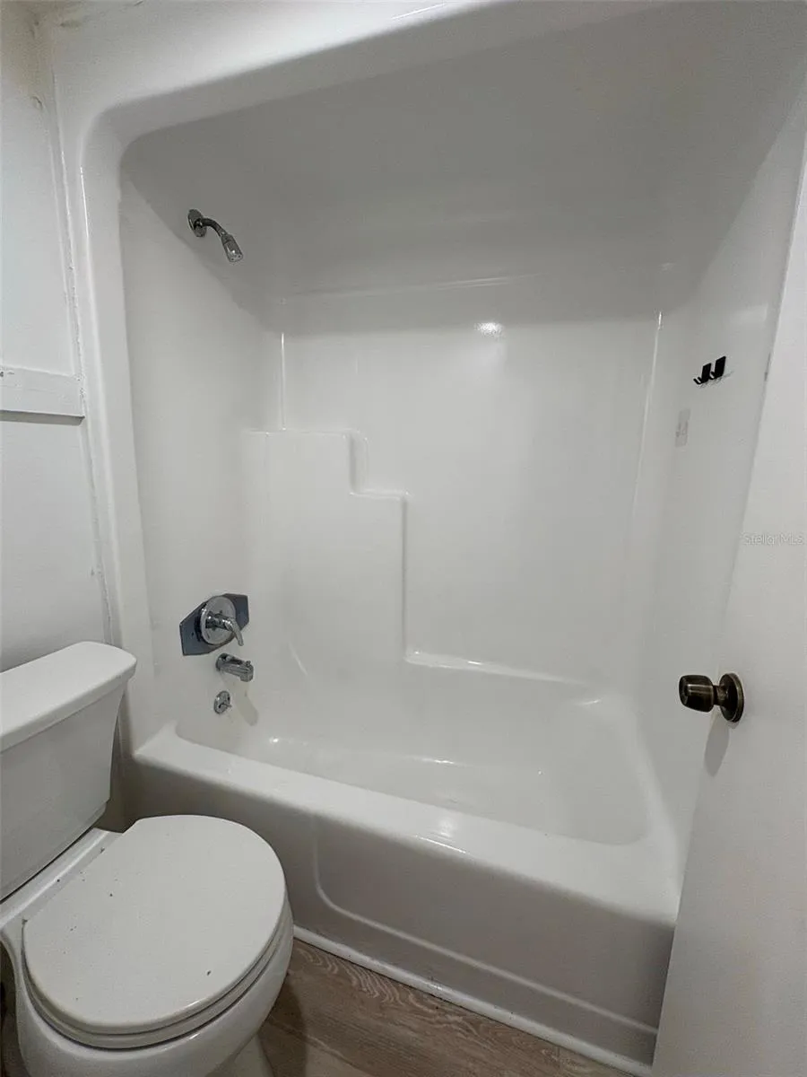 2523 ALAFAYA TRAIL #42 Orlando, FL 32826