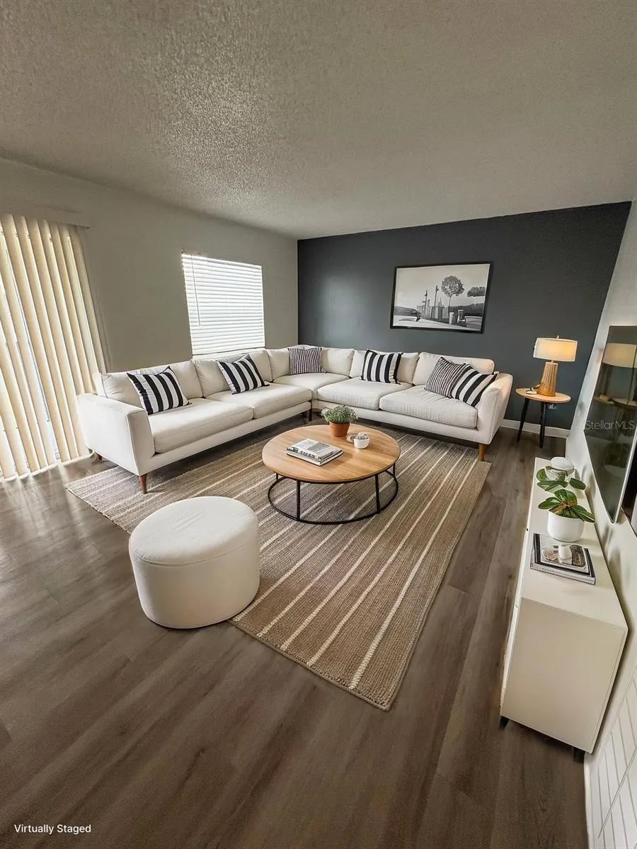 2523 ALAFAYA TRAIL #42 Orlando, FL 32826