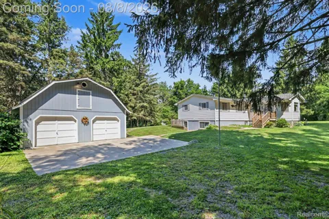 6095 Tipsico Lake Road