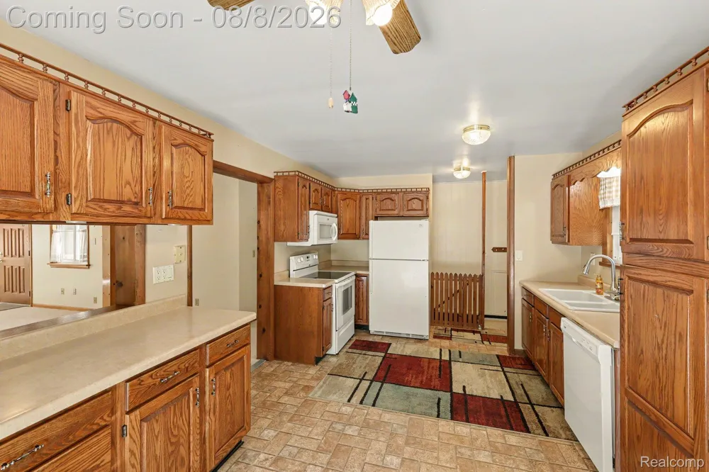 6095 Tipsico Lake Road Hartland Township, MI 48442