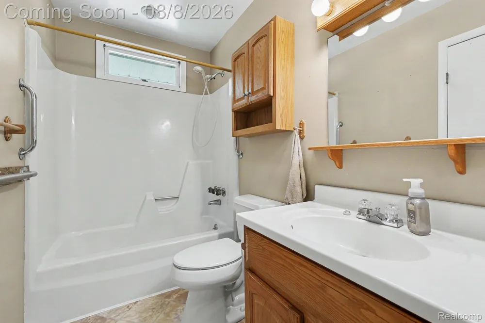 6095 Tipsico Lake Road Hartland Township, MI 48442