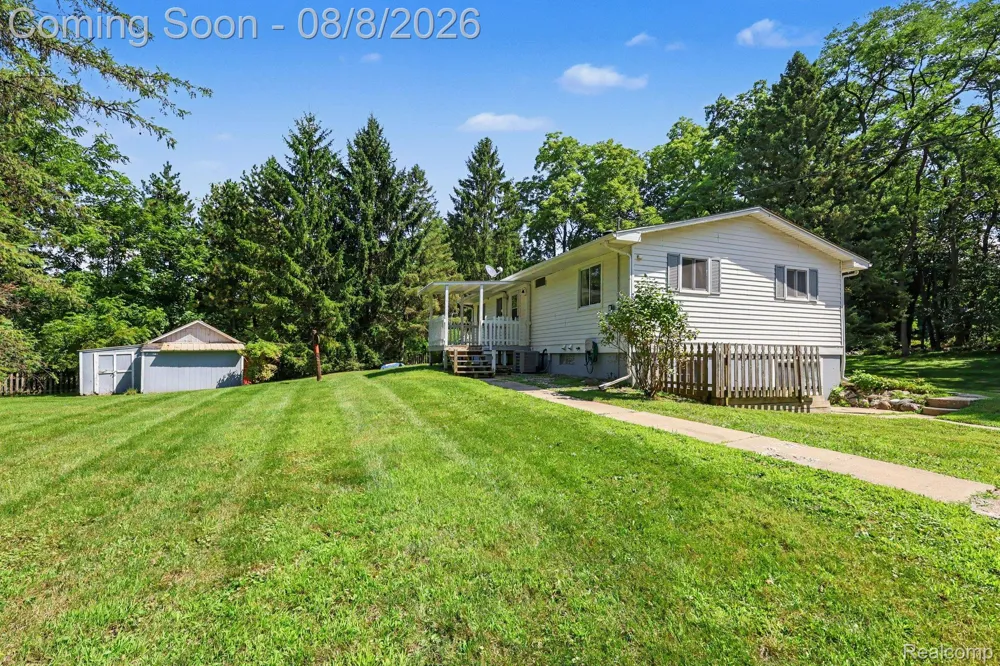 6095 Tipsico Lake Road Hartland Township, MI 48442