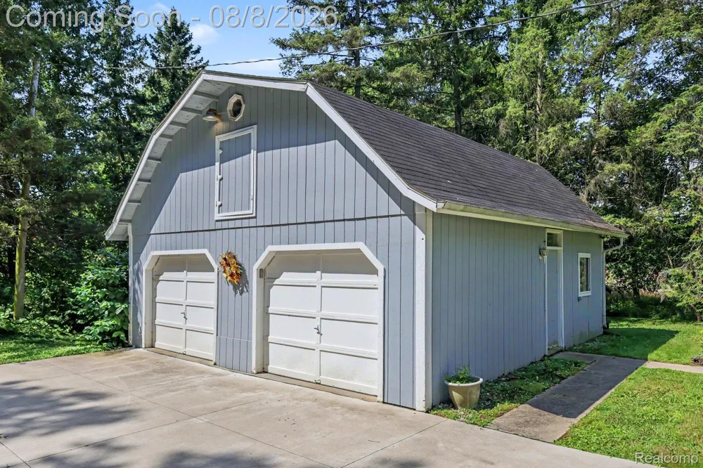 6095 Tipsico Lake Road Hartland Township, MI 48442