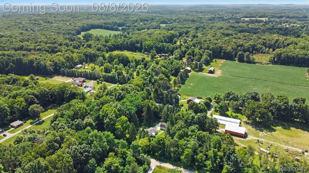 6095 Tipsico Lake Road Hartland Township, MI 48442