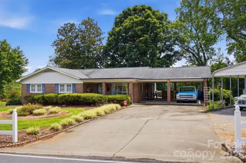 2711 Fairway Acres Circle