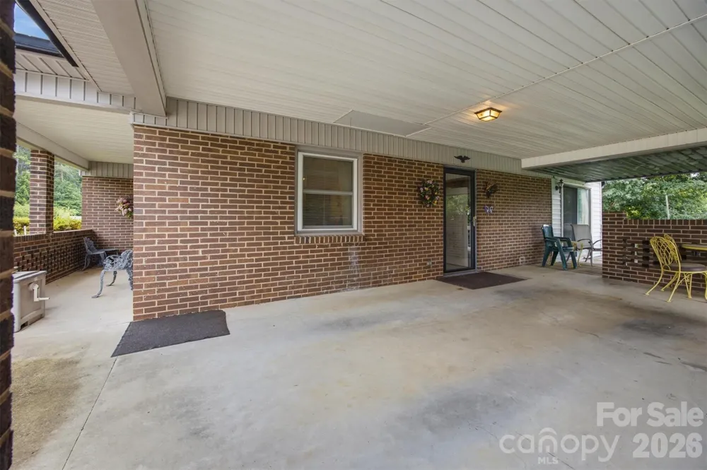 2711 Fairway Acres Circle Lenoir, NC 28645