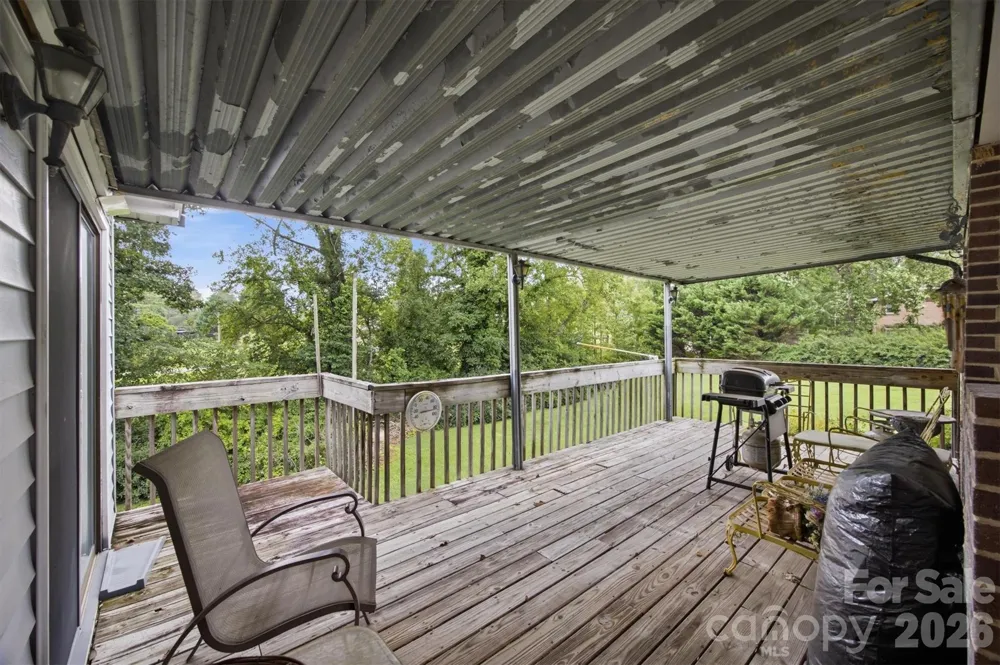 2711 Fairway Acres Circle Lenoir, NC 28645