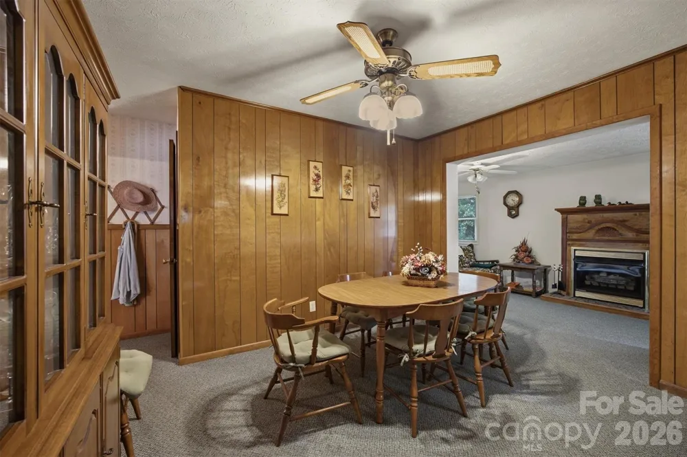 2711 Fairway Acres Circle Lenoir, NC 28645