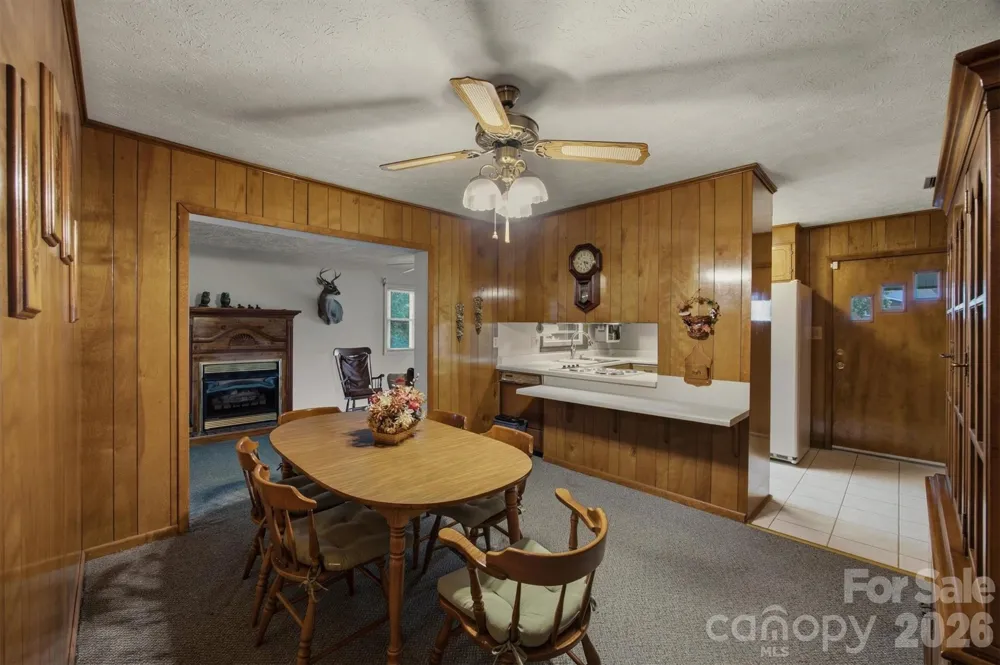 2711 Fairway Acres Circle Lenoir, NC 28645
