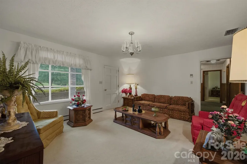 2711 Fairway Acres Circle Lenoir, NC 28645