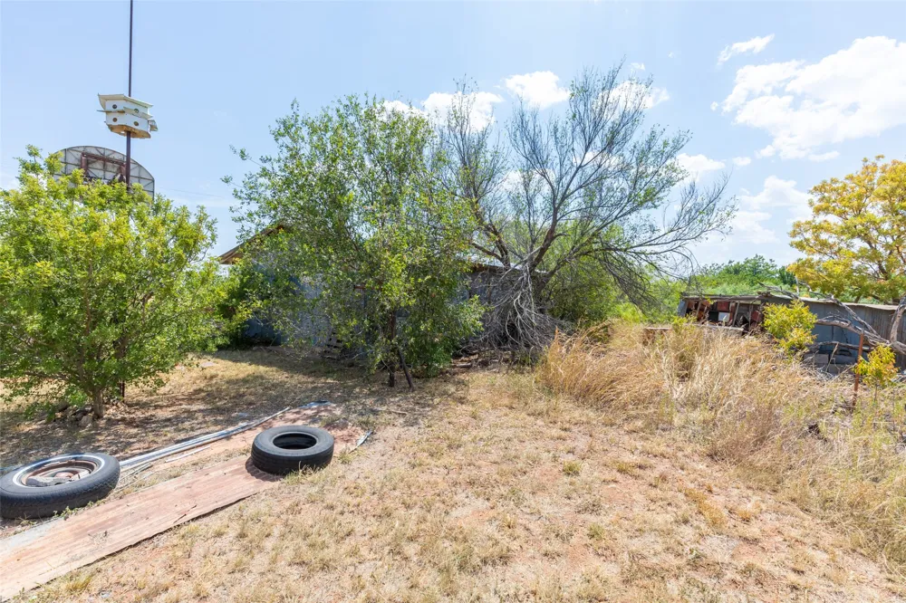 12143 County Road 509 Hawley, TX 79525