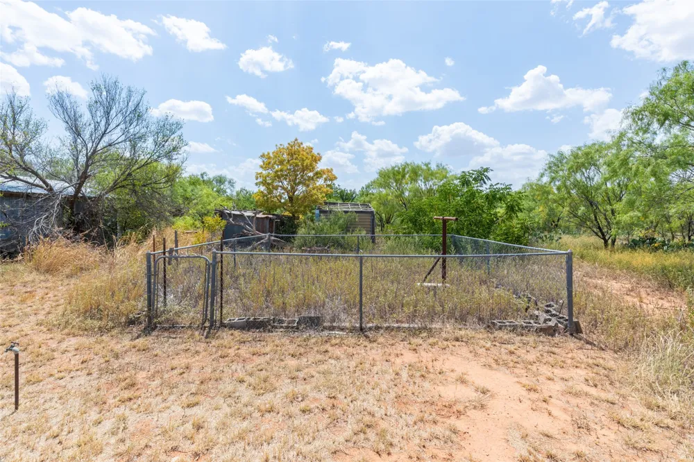 12143 County Road 509 Hawley, TX 79525
