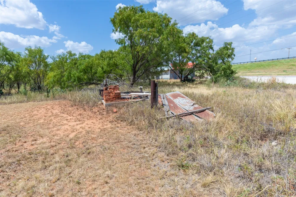 12143 County Road 509 Hawley, TX 79525