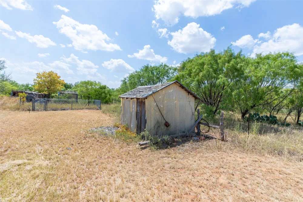 12143 County Road 509 Hawley, TX 79525
