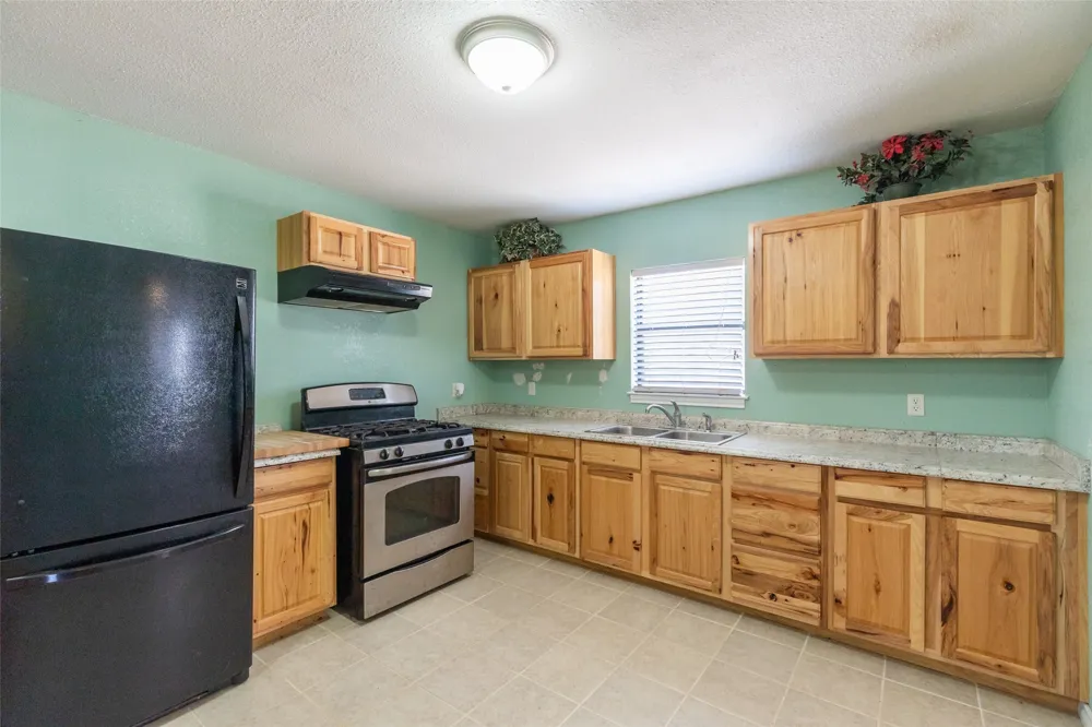 12143 County Road 509 Hawley, TX 79525