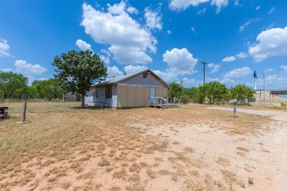 12143 County Road 509 Hawley, TX 79525