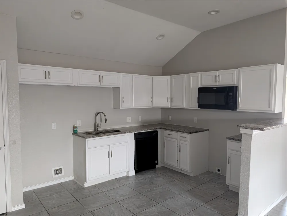 7237 Autumn Run Drive Forest Hill, TX 76140