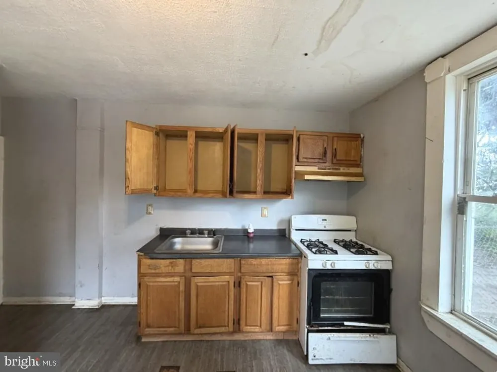 1231 DARLEY AVENUE Baltimore, MD 21218