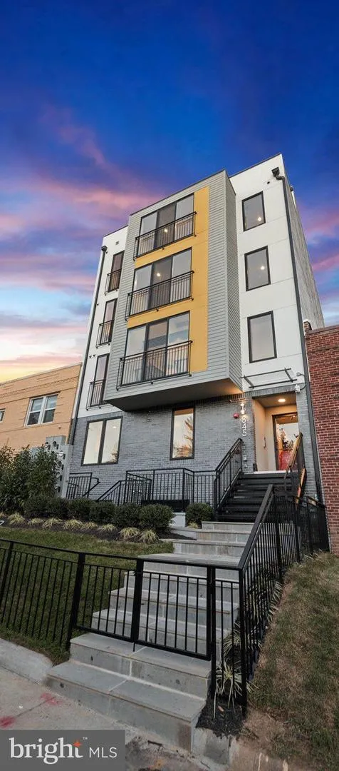 845 19TH STREET NE #3