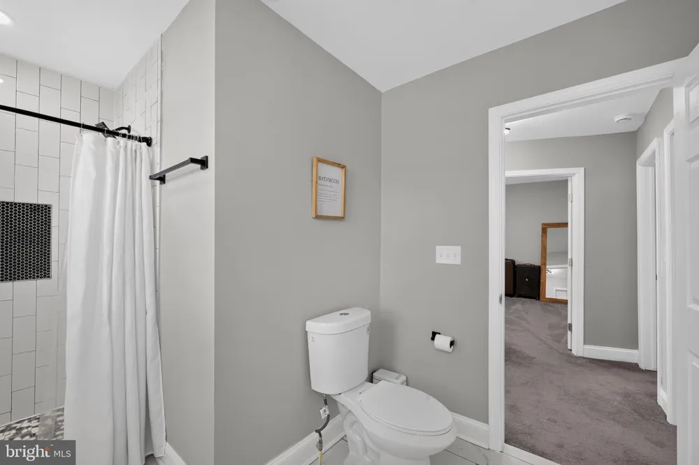 2923 SILVER HILL Baltimore, MD 21207