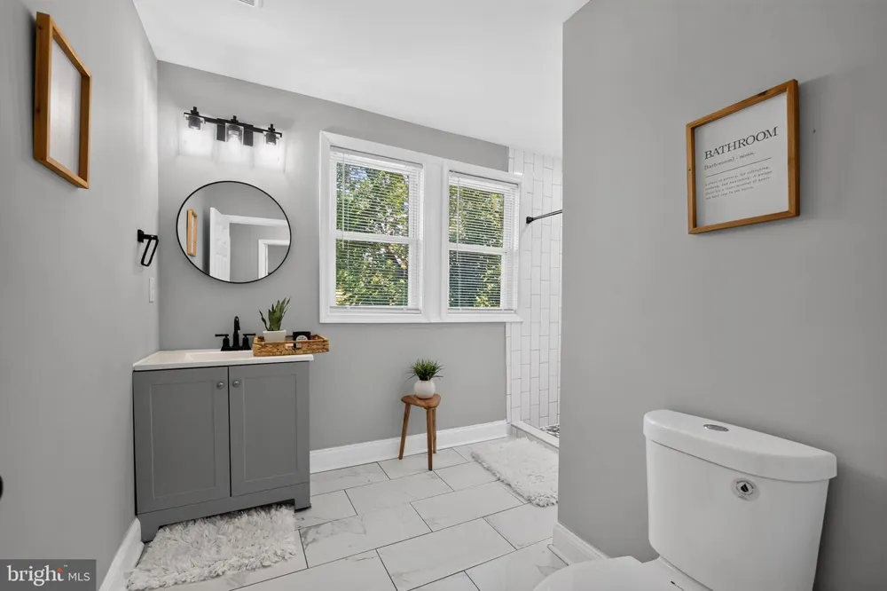 2923 SILVER HILL Baltimore, MD 21207