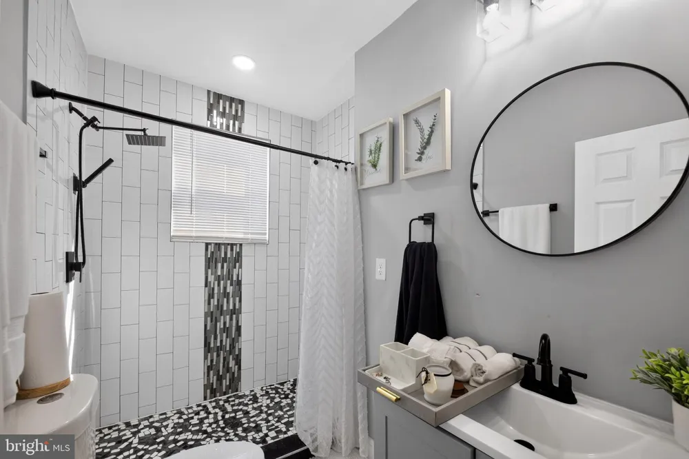 2923 SILVER HILL Baltimore, MD 21207