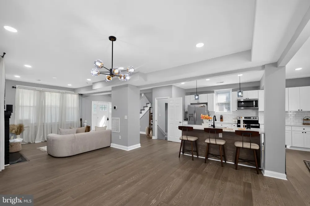 2923 SILVER HILL Baltimore, MD 21207
