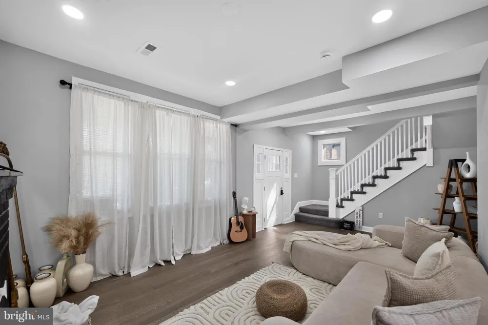 2923 SILVER HILL Baltimore, MD 21207
