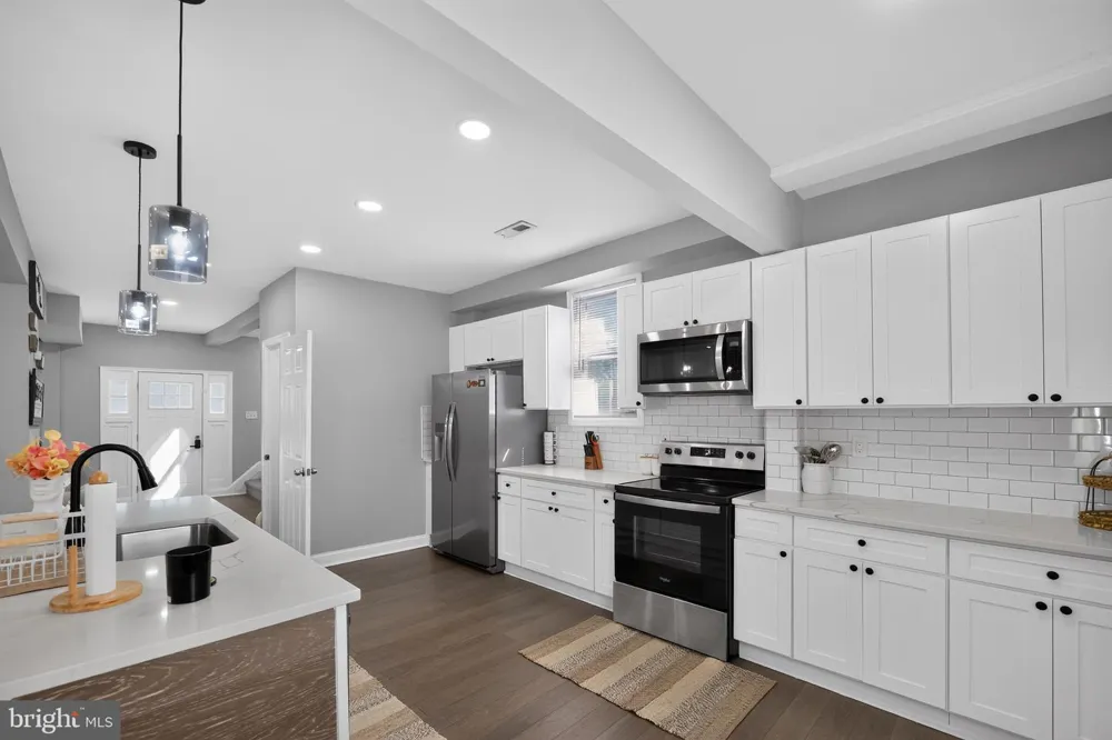 2923 SILVER HILL Baltimore, MD 21207