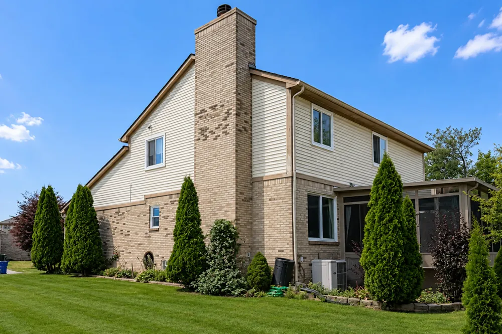 1243 Aziz Drive Canton, MI 48188