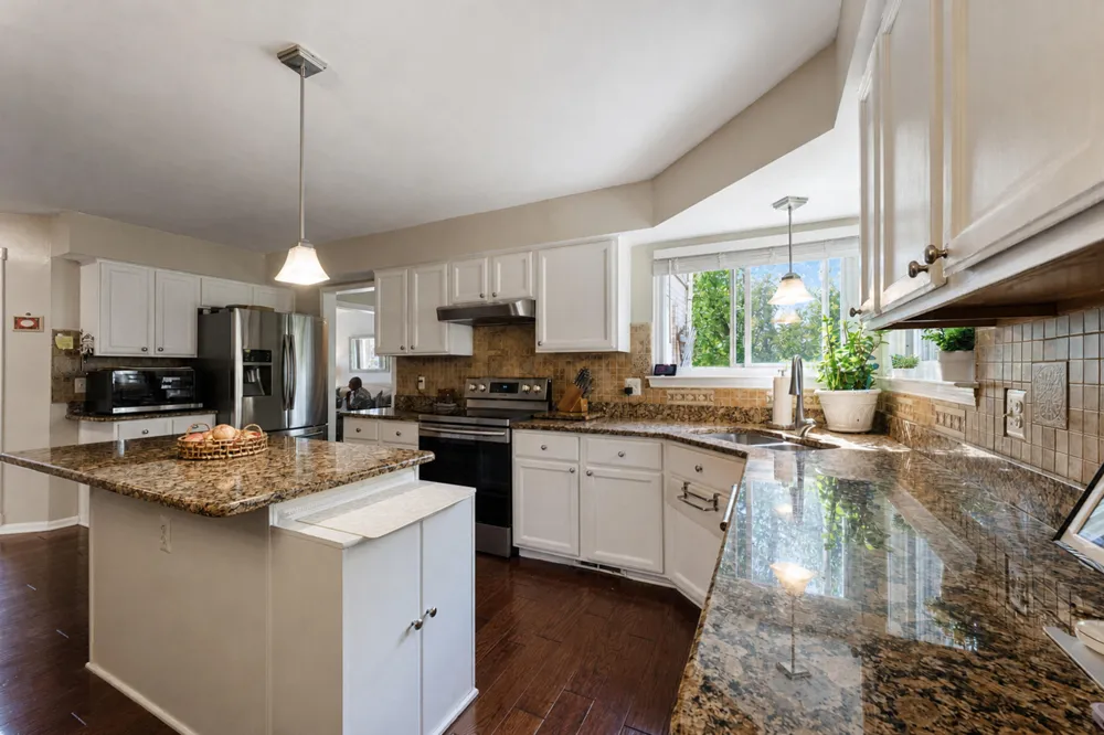 1243 Aziz Drive Canton, MI 48188