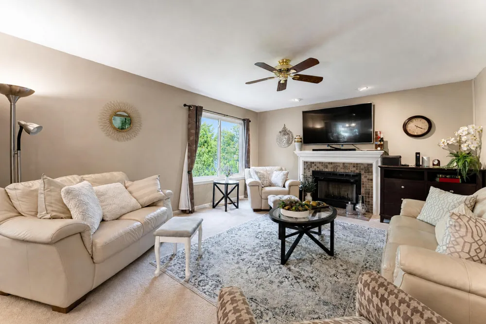 1243 Aziz Drive Canton, MI 48188